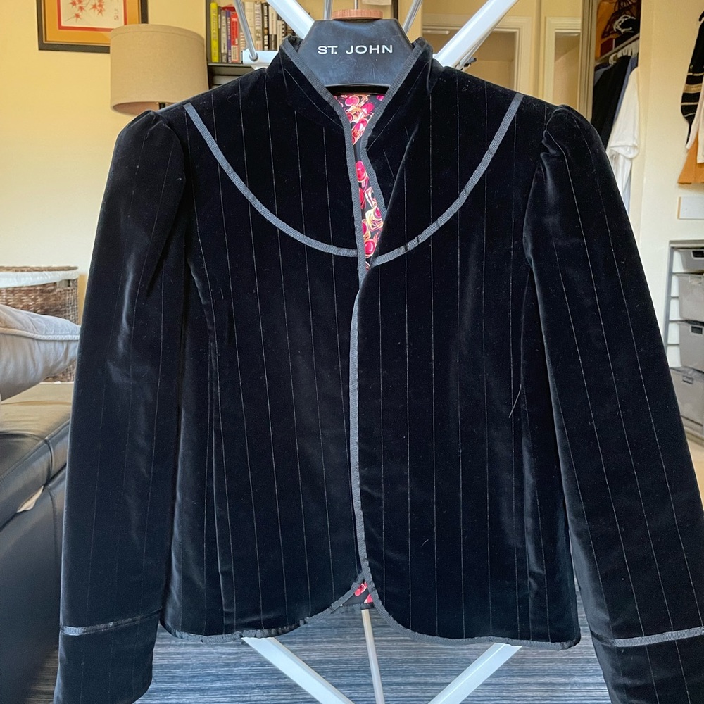 NWOT DVF Diane von Furstenberg black velvet reversible lipstick print jacket 8.